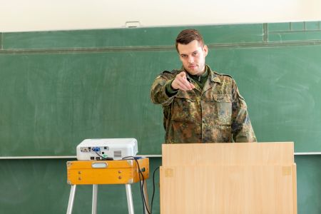 „Edukacja z wojskiem” – nowy program MEN i MON