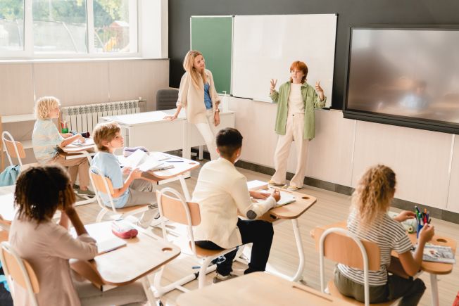 Asystent międzykulturowy w Systemie Informacji Oświatowej