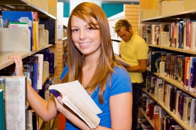 Biblioteki szkolne zostają