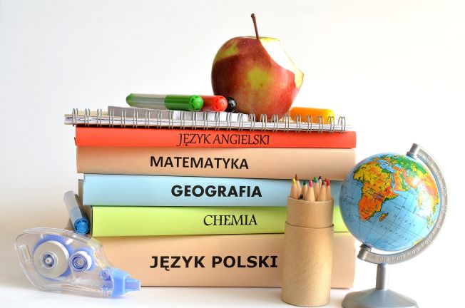 Dotacja na podręczniki 2025 – nowe formularze w projekcie rozporządzenia