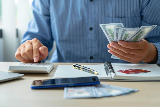 Dodatek stażowy dla nauczyciela – możliwa zmiana podstawowego miejsca pracy