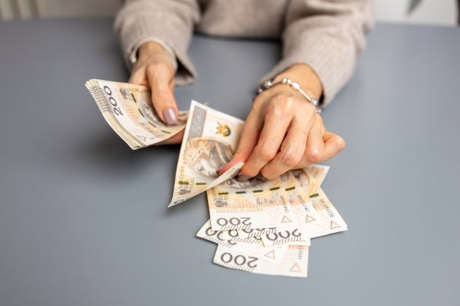 Fundusz na nagrody dla nauczycieli – jak ustalić właściwą kwotę