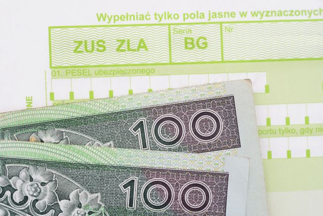 Co z wysyłką decyzji waloryzacyjnych przez ZUS