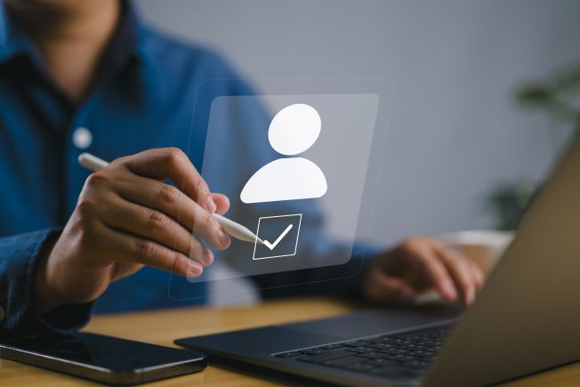 MEN: Weryfikacja niekaralności w związku z wycieczkami szkolnymi dotyczy także rodziców