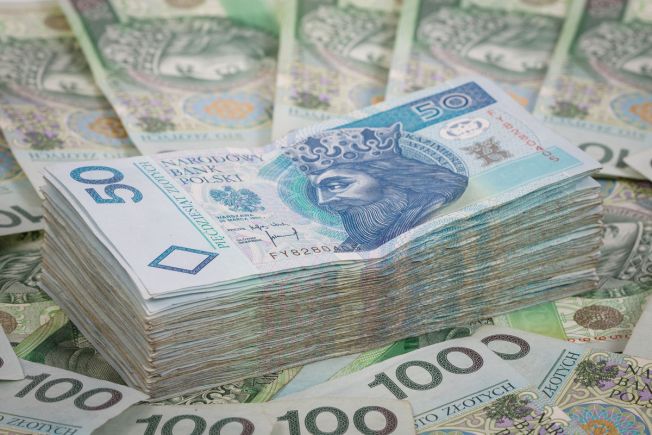 ZFŚS w szkole: gdy pracownik nie przedstawi oświadczenia o dochodzie na osobę w rodzinie