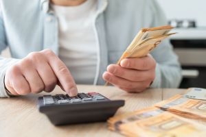 Utrata prawa do trzynastki za nietrzeźwość w pracy