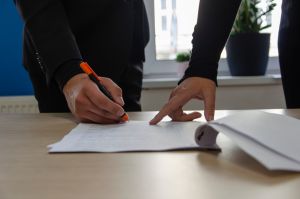 Nowe uprawnienia PIP 2026: Wyższe kary dla dyrektorów szkół za łamanie prawa pracy