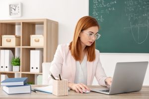 Bon na laptop w 2024 r. nie dla nauczycieli klas IV-VIII