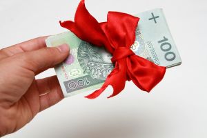 Wcześniejsza nagroda jubileuszowa związku z emeryturą lub rentą – co z podstawą wymiaru składek ZUS