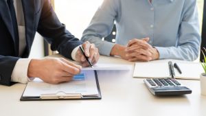 Naruszenie dyscypliny finansów w szkole – przekroczenie wydatków