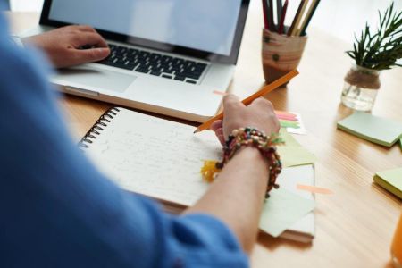 Rozwiązanie umowy o pracę przez nauczyciela stażystę