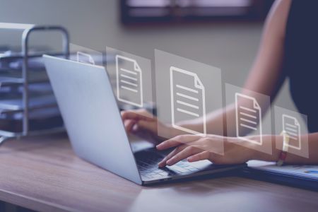 Wzór wniosku o bon na laptop dla nauczyciela w 2025 r. już dostępny
