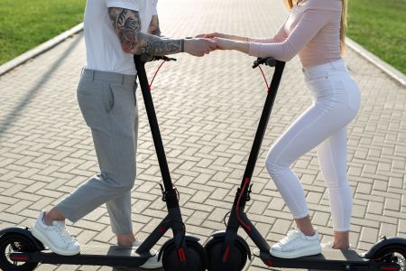 czy-hulajnoga-to-dobry-pomysl-na-prezent-poradnik-swiateczny-i-urodzinowy