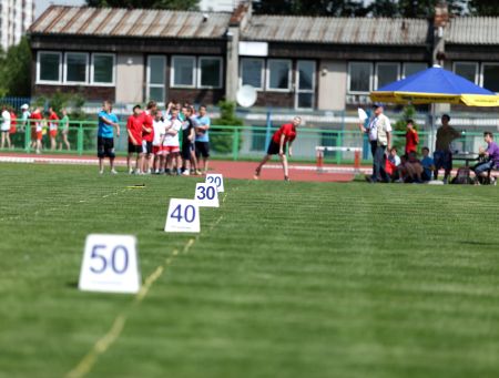 Czy boisko szkolne może być udostępnione mieszkańcom