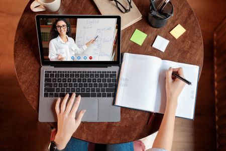 Portal Oświatowy na żywo – kolejna edycja bonów na laptop dla nauczyciela