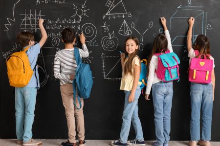 Przyjmowanie do szkoły uczniów z zagranicy – najważniejsze przepisy i zasady
