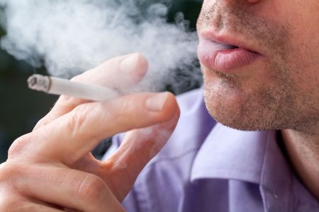 Palący problem – czyli co może grozić nauczycielowi, który pali w pracy