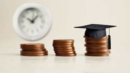 Wyrównanie za godziny ponadwymiarowe nauczyciela za okres od 1 września do 31 grudnia 2025 r. – co z wynagrodzeniem urlopowym i trzynastką