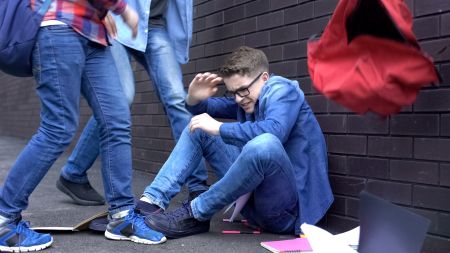 Bullying w szkołach ponadpodstawowych - raport RESQL, SWPS i Fundacji UNIQA