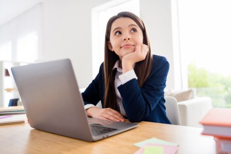 Minister Cyfryzacji o darmowych laptopach dla uczniów