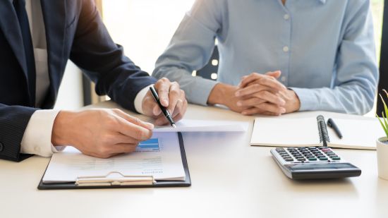 Naruszenie dyscypliny finansów w szkole – przekroczenie wydatków