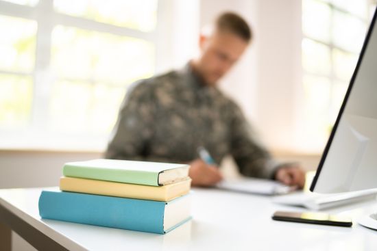 Edukacja z wojskiem a weryfikacja niekaralności żołnierzy dopuszczonych do prowadzenia zajęć