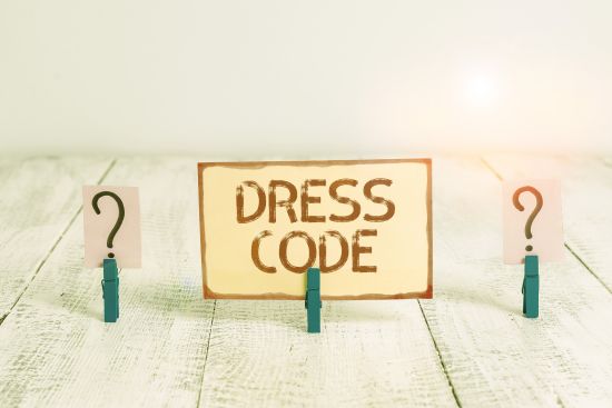 Czy dyrektor może wprowadzić dress code w szkole