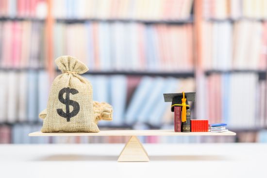 Wynagrodzenie za pracę pracownika niepedagogicznego - wyrównanie